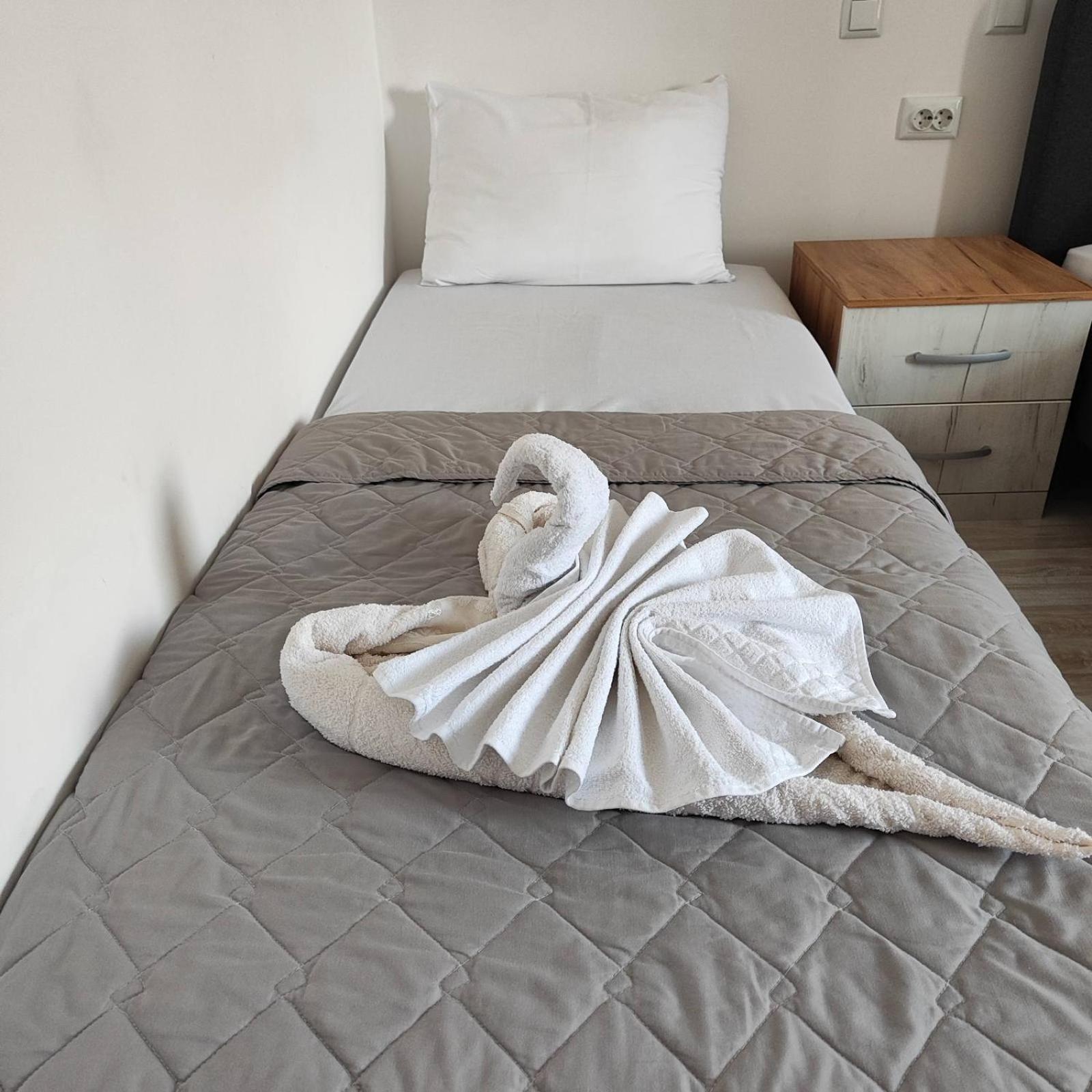 Nestor Apartments 比托拉 外观 照片